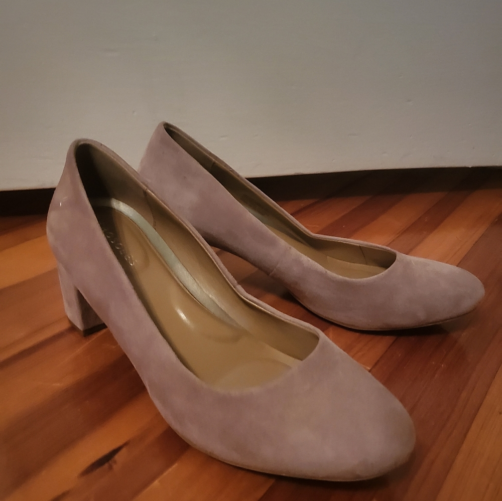 Pink suede pumps